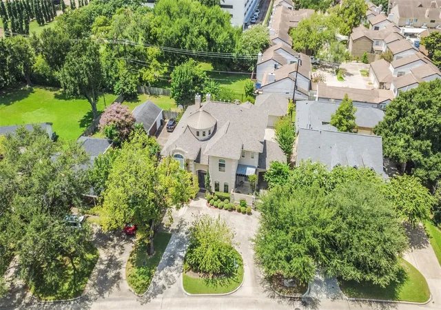 4th image of 2502 Chimney Rock Rd, Houston, TX 77056 | MLS# 48152403