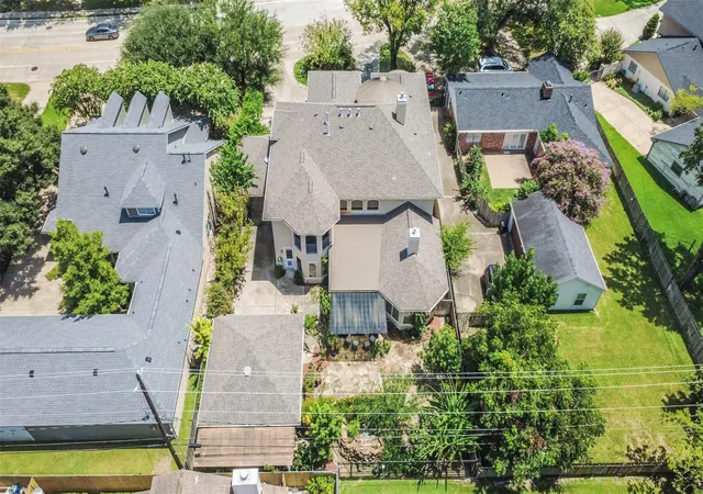 5th image of 2502 Chimney Rock Rd, Houston, TX 77056 | MLS# 48152403