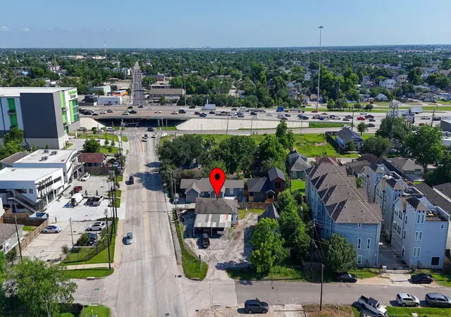 Photo 1 of Multi family home for sale at 707 E 28th Street, Houston, TX 77009 | MLS# 29442996 | Listing updated on 2026-06-13