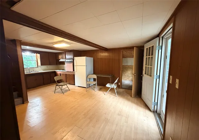 4th image of 16 Hickory Holw, Huntsville, TX 77320 | MLS# 18071529