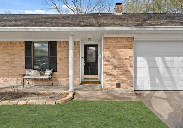 5th image of 2104 Rose Rd, Pearland, TX 77581 | MLS# 30741470