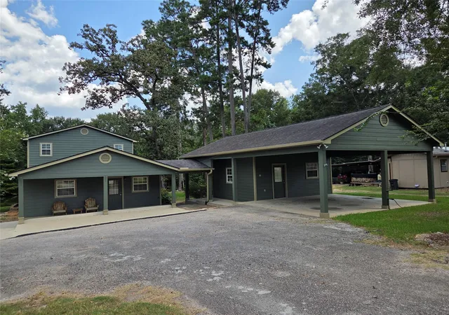 2nd image of 15318 Arrowhead Loop W, Willis, TX 77378 | MLS# 92744870