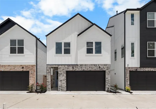 Photo 1 of Single family home for sale at 4746 Martin Hill Street, Houston, TX 77018 | MLS# 43802376 | Listing updated on 2026-09-22