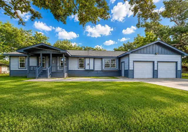 1st image of 316 Riley Rd, Clute, TX 77531 | MLS# 30120415