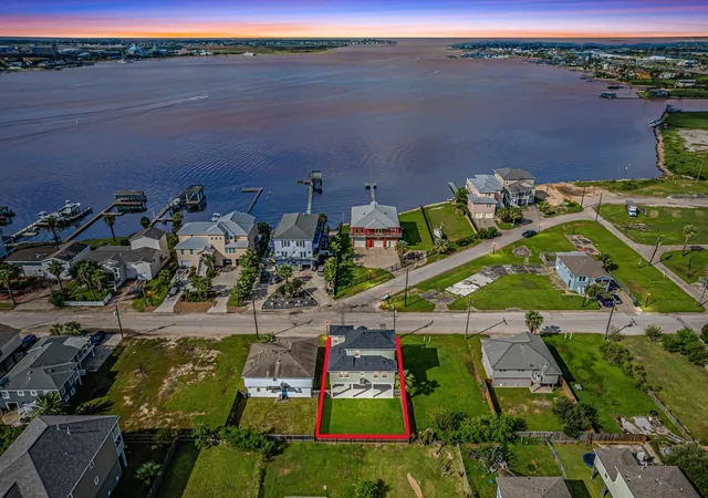 43rd image of 1102 64th St, Galveston, TX 77551 | MLS# 27179823