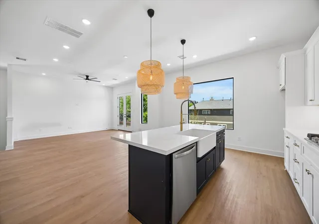 5th image of 1325 W 22Nd St, Houston, TX 77008 | MLS# 29235322