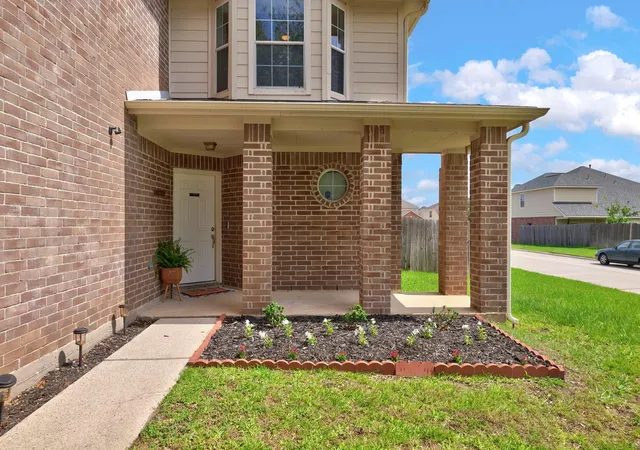 3rd image of 25318 Barmby Dr, Tomball, TX 77375 | MLS# 83226166