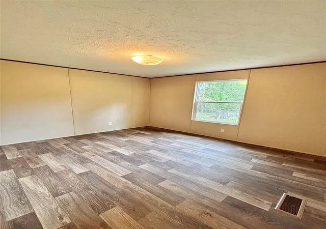 4th image of 300 Cherokee Ln, Onalaska, TX 77360 | MLS# 87104446