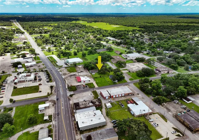 16th image of 444 E Clay St, West Columbia, TX 77486 | MLS# 17811773