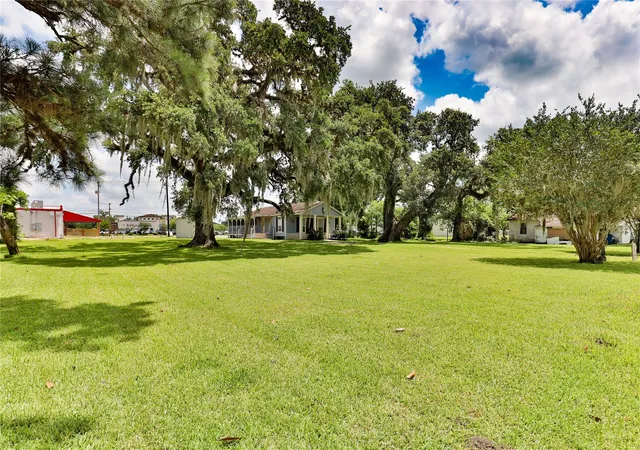 1st image of 444 E Clay St, West Columbia, TX 77486 | MLS# 17811773