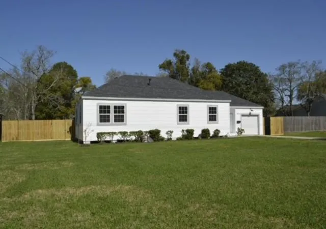 Photo 1 of Single family home for sale at 828 Holly St, La Marque, TX 77568 | MLS# 66133770 | Listing updated on 2026-09-20