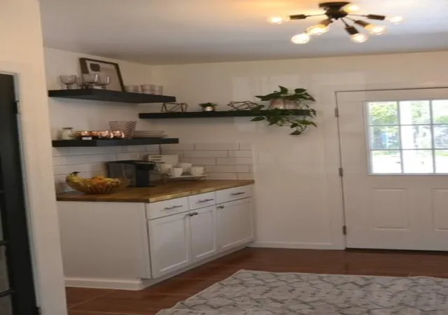 Photo 3 of Single family home for sale at 828 Holly St, La Marque, TX 77568 | MLS# 66133770 | Listing updated on 2026-09-20
