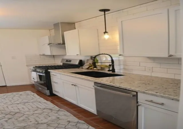 Photo 4 of Single family home for sale at 828 Holly St, La Marque, TX 77568 | MLS# 66133770 | Listing updated on 2026-09-20