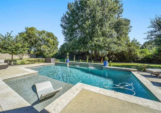 1st image of 22114 Meadowhurst Cir E, Tomball, TX 77377 | MLS# 49729929
