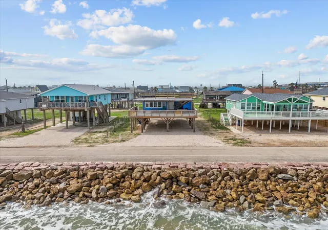 Homes for sale in Surfside Beach, TX | 510 Beach Dr, Surfside Beach, TX 77541 | MLS# 9233853