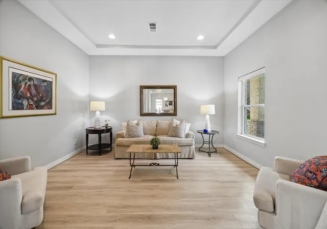 Photo 3 of Sale Pending at 14115 Heatherfield Dr, Houston, TX 77079 | MLS# 69350538 | Listing updated on 2026-10-06