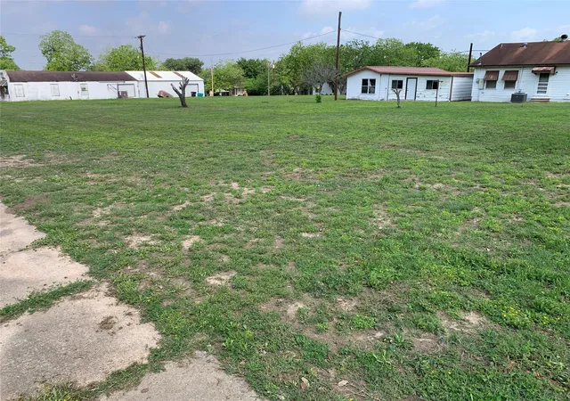Homes for sale in Schulenburg, TX | 908 Paulus St, Schulenburg, TX 78956 | MLS# 92847931
