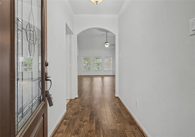 Photo 3 of Single family home for sale at 964 Wannan Ln, Conroe, TX 77301 | MLS# 25303230 | Listing updated on 2026-09-19