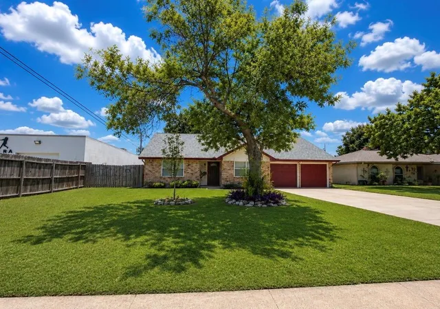 Photo 2 of Single family home for sale at 2818 Spa Dr, Deer Park, TX 77536 | MLS# 54067367 | Listing updated on 2026-09-28