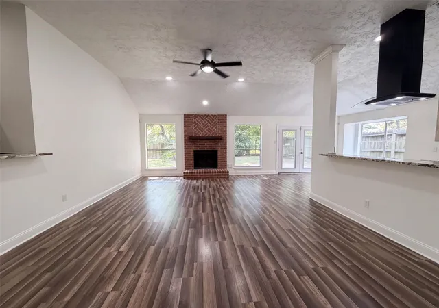 Photo 2 of Single family home for sale at 4011 Hunnington Dr, Conroe, TX 77303 | MLS# 3839497 | Listing updated on 2026-09-20