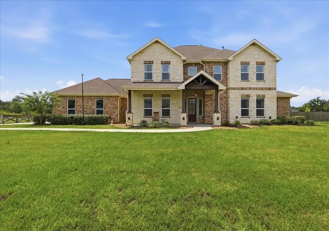 3rd image of 6842 Cherry Bayou Dr, Baytown, TX 77523 | MLS# 68502030
