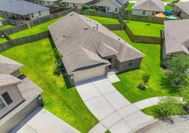 3rd image of 9903 Little Walnut Ln, Tomball, TX 77375 | MLS# 44230653