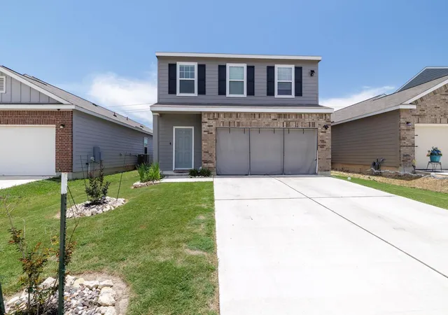 Photo 3 of Single family home for sale at 301 Wonderful Life Wy, Jarrell, TX 76537 | MLS# 40463718 | Listing updated on 2026-08-26