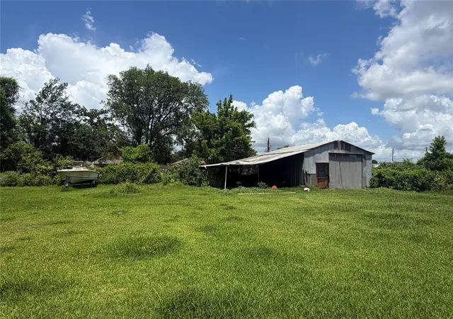 12th image of 712 Oak Ave, Highlands, TX 77562 | MLS# 26384272