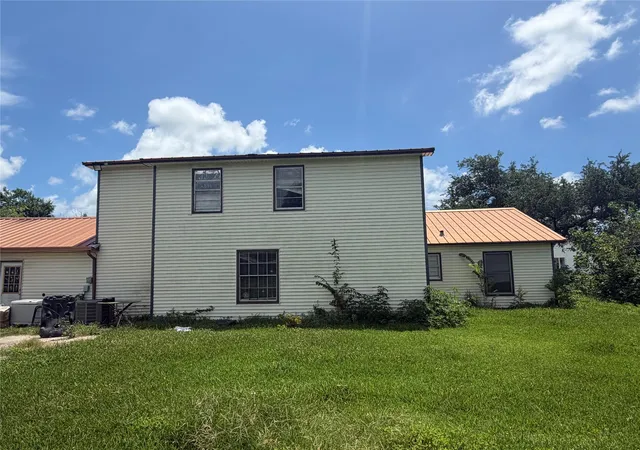 3rd image of 712 Oak Ave, Highlands, TX 77562 | MLS# 26384272