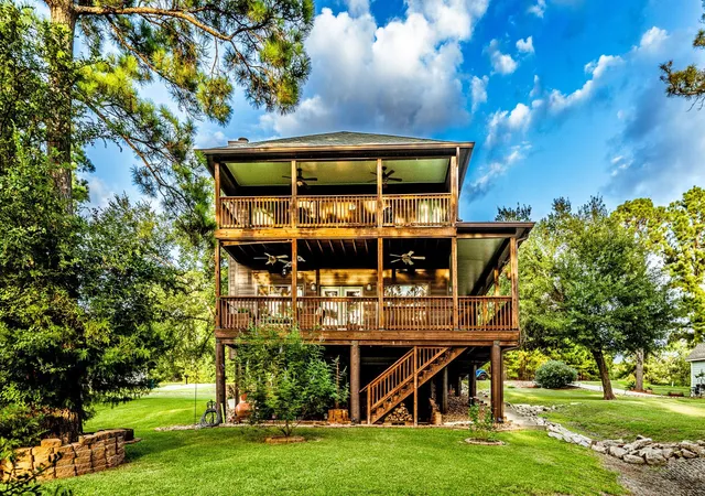 2nd image of 48 Hillsborough Dr, Huntsville, TX 77340 | MLS# 79150467