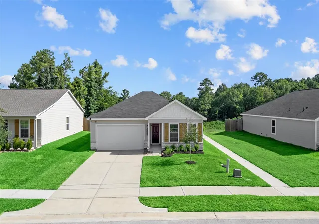 Photo 2 of Single family home for sale at 304 Del Monte Dr, Huntsville, TX 77320 | MLS# 88068749 | Listing updated on 2026-08-08
