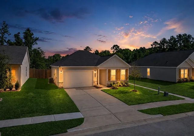 Photo 3 of Single family home for sale at 304 Del Monte Dr, Huntsville, TX 77320 | MLS# 88068749 | Listing updated on 2026-08-08