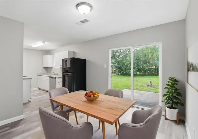 Photo 3 of Single family home for sale at 14519 Draycott Ln, Houston, TX 77045 | MLS# 81812885 | Listing updated on 2026-09-23