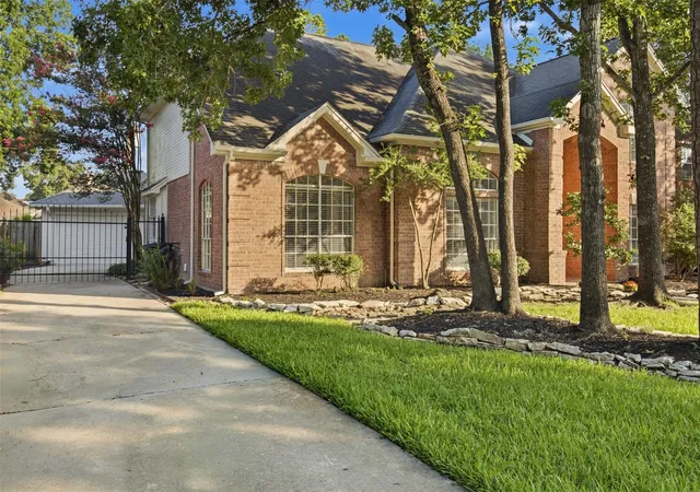Photo 2 of Single family home for sale at 323 Magic Oaks Ct, Spring, TX 77388 | MLS# 31354976 | Listing updated on 2026-09-20