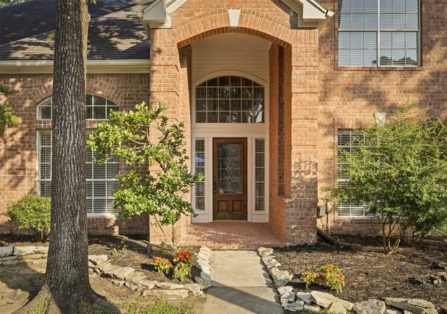 Photo 3 of Single family home for sale at 323 Magic Oaks Ct, Spring, TX 77388 | MLS# 31354976 | Listing updated on 2026-09-20