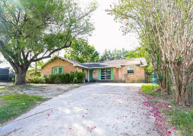 Single family home for sale at 4426 Sandydale Ln, Houston, TX 77039 | MLS# 6858248