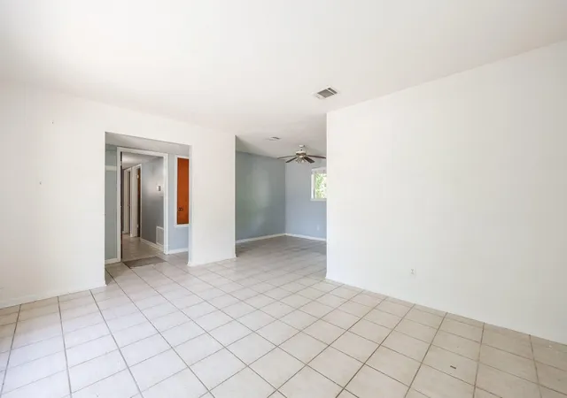 Photo 3 of Single family home for sale at 4426 Sandydale Ln, Houston, TX 77039 | MLS# 6858248 | Listing updated on 2026-09-23