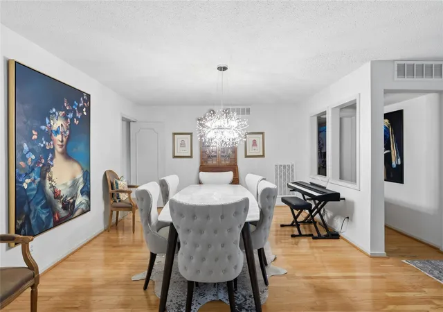 5th image of 5050 Ambassador Wy #112, Houston, TX 77056 | MLS# 21112691