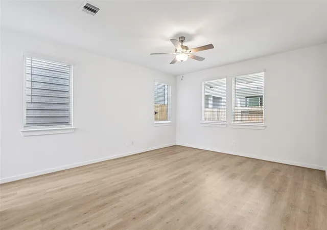 Photo 3 of Single family home for sale at 2156 Blue Heron Dr, Kemah, TX 77565 | MLS# 88722942 | Listing updated on 2026-09-01