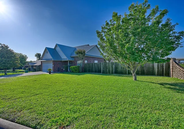 Homes for sale in Brenham, TX | 1200 Cheyenne Dr, Brenham, TX 77833 | MLS# 66544145