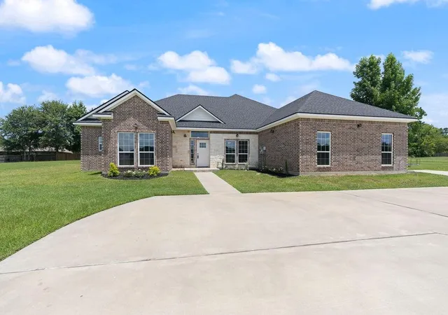 1st image of 201 Silver Spur Dr, Lufkin, TX 75904 | MLS# 92444805