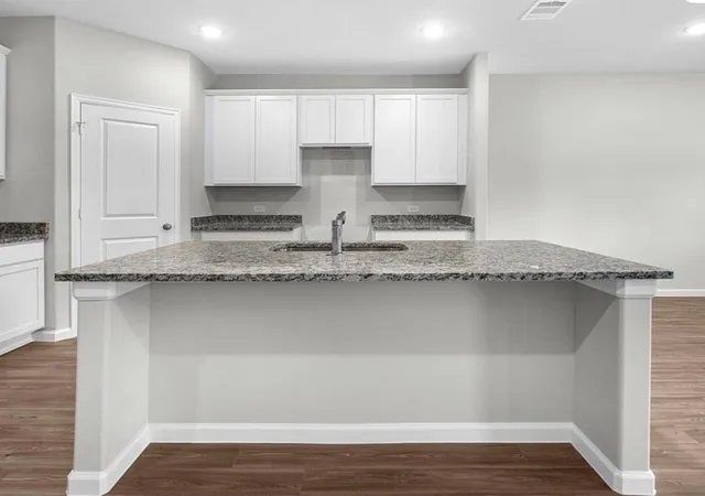 Photo 4 of Single family home for sale at 16866 Bristle Cone Wy, Conroe, TX 77302 | MLS# 44319728 | Listing updated on 2026-09-11