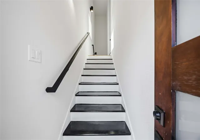 Photo 3 of Multi family home for sale at 902 Ringold St #A/B, Houston, TX 77088 | MLS# 18828260 | Listing updated on 2026-09-05