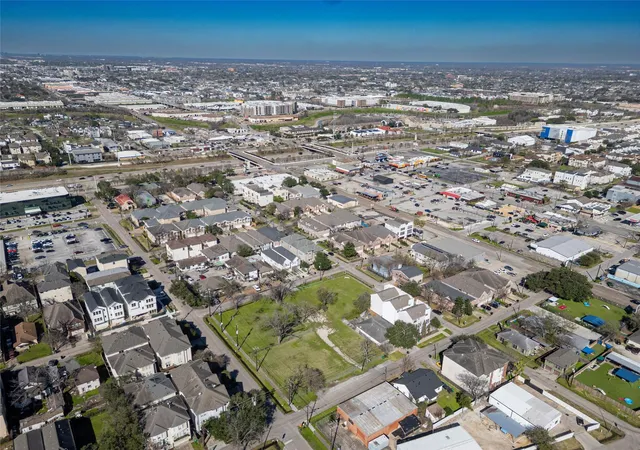 5th image of 5006 Maxie St, Houston, TX 77007 | MLS# 19638955
