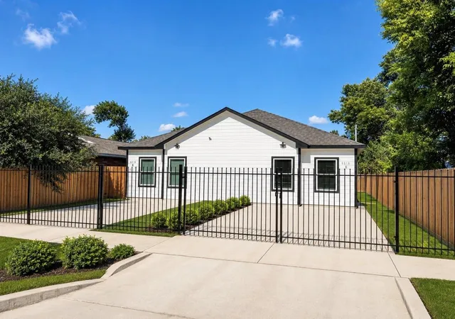 1st image of 6010 Bobby Burns St, Houston, TX 77028 | MLS# 11394608