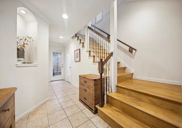 3rd image of 5213 Blossom St #A, Houston, TX 77007 | MLS# 37672956