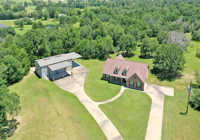 Homes for sale in Madisonville, TX | 9945 Oxford Cemetery Rd, Madisonville, TX 77864 | MLS# 84648921