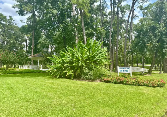 4th image of 49 Robert E Lee Dr, Conroe, TX 77302 | MLS# 93984547