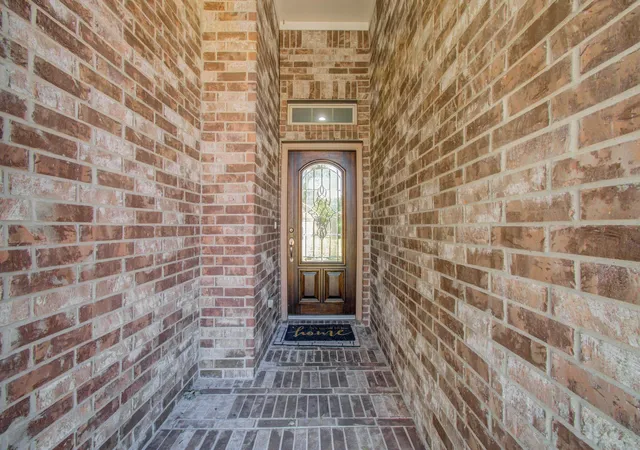 Photo 4 of Single family home for sale at 6030 Clymer Meadow, Missouri City, TX 77459 | MLS# 8965239 | Listing updated on 2026-09-18