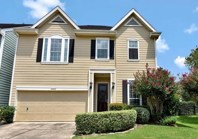Photo 4 of Sale Pending at 2606 Shady Acres Landing, Houston, TX 77008 | MLS# 20141305 | Listing updated on 2026-09-05